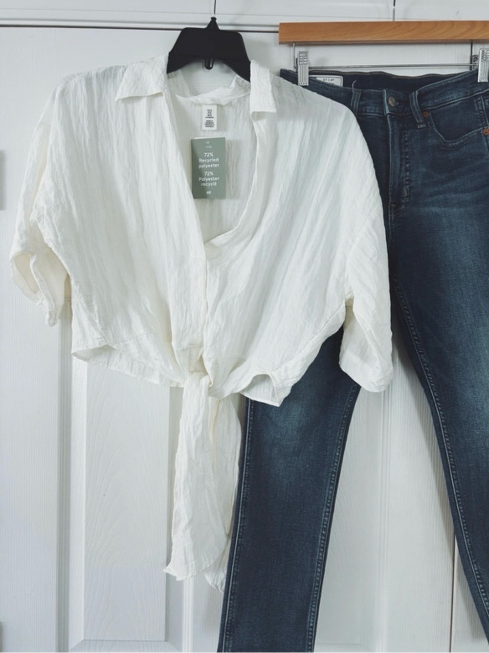 H&M White Tie-Front Cropped Button-Down Shirt